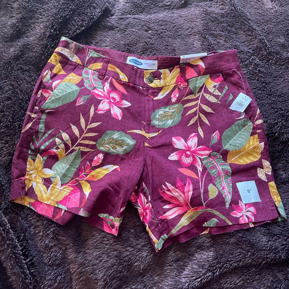 NWT Old Navy Floral Everyday 5” Shorts